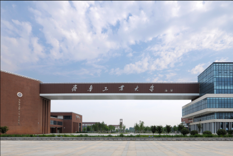 工业大学坐落于山东省会城市济南市区,而三峡大学坐落于湖北省宜昌市