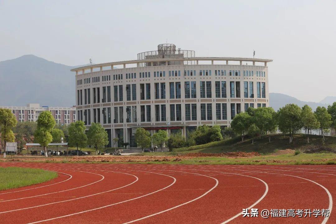福州榕西高级职业学校图片
